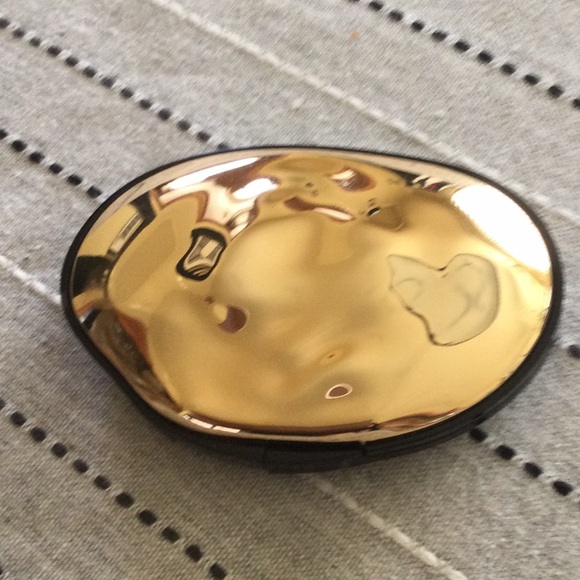 BYREDO METAL BOOTS IN THE SNOW EYESHADOW PALETTE - Picture 3 of 4